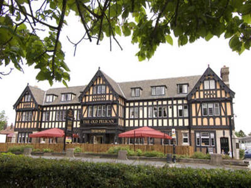 Altrincham Lodge Extérieur photo
